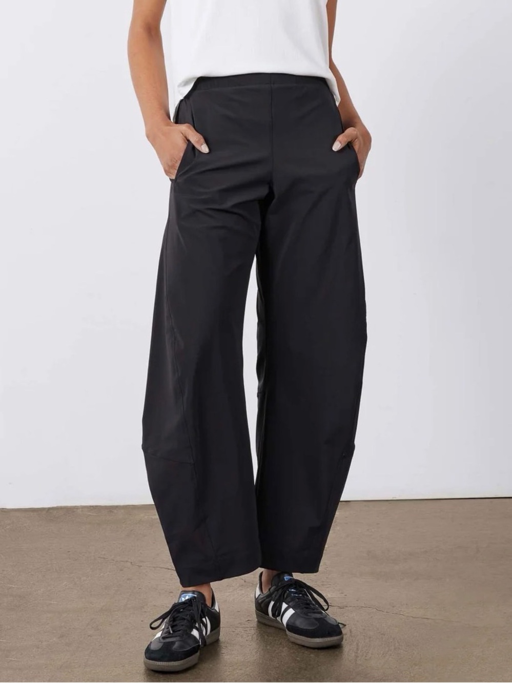 NWT Ruti On The Loose Black Work Pants Size 4